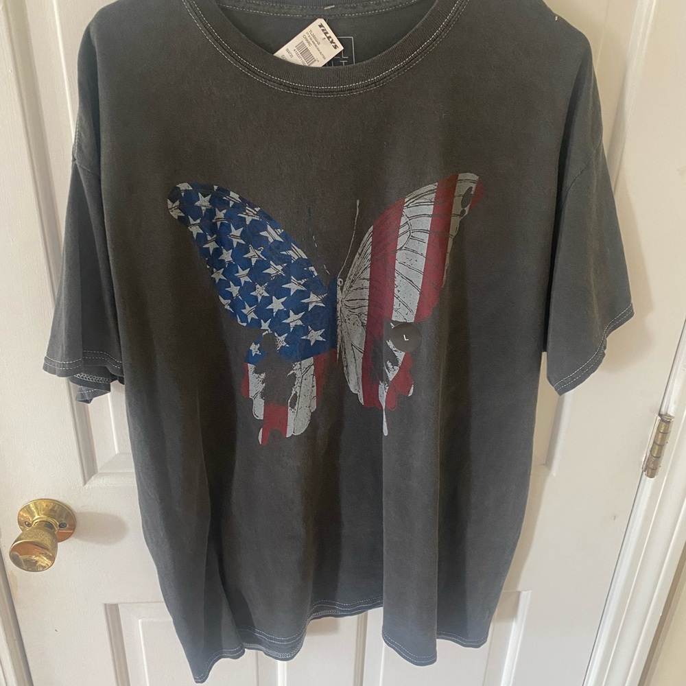 Oversized tee shirt